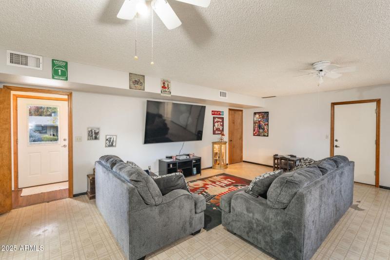 15-web-or-mls-1059-n-stirrup-high-dr-w