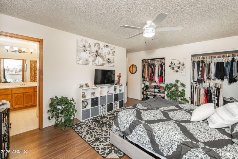 26-web-or-mls-1059-n-stirrup-high-dr-w