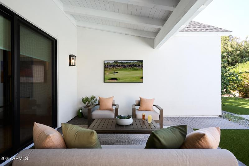 PropertyImageCo_3808EFairmountAve_WEB_1