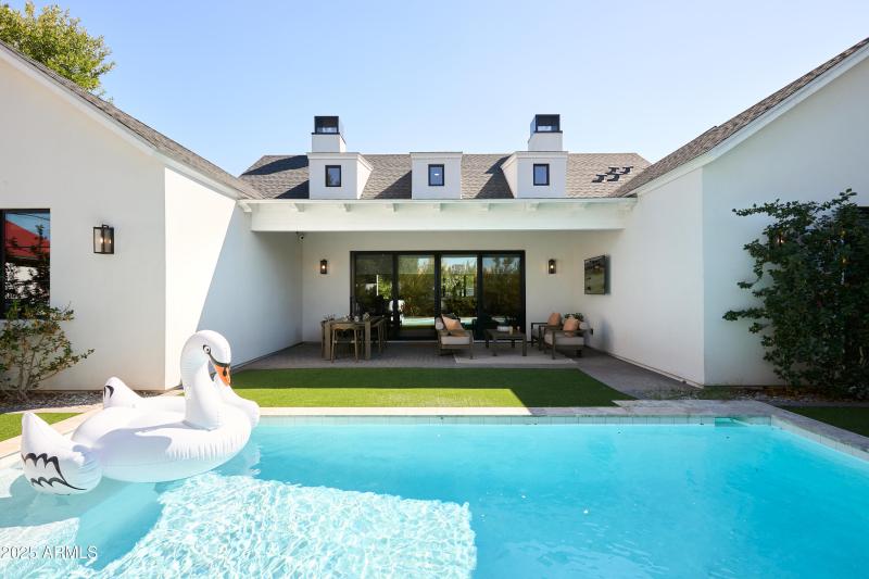 PropertyImageCo_3808EFairmountAve_WEB_3