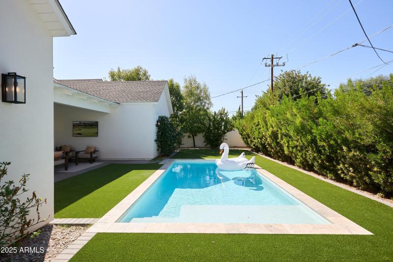 PropertyImageCo_3808EFairmountAve_WEB_6