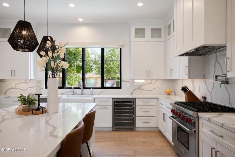 PropertyImageCo_3808EFairmountAve_WEB_18