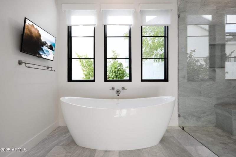 PropertyImageCo_3808EFairmountAve_WEB_33