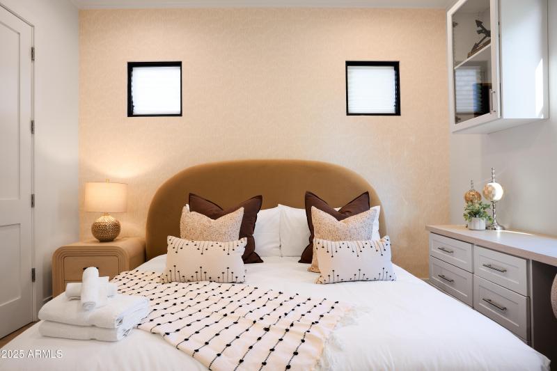 PropertyImageCo_3808EFairmountAve_WEB_41