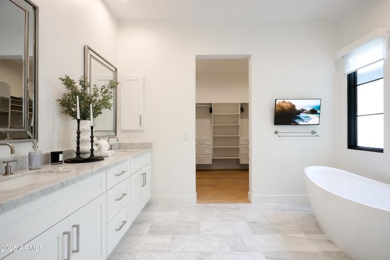 PropertyImageCo_3808EFairmountAve_WEB_44