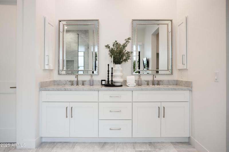 PropertyImageCo_3808EFairmountAve_WEB_46