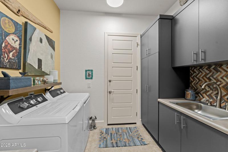 Large Laundry Room