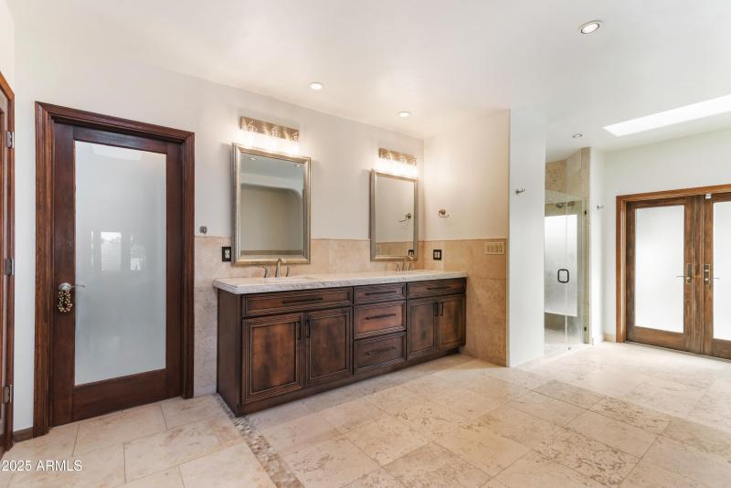 Primary Oversized Bath