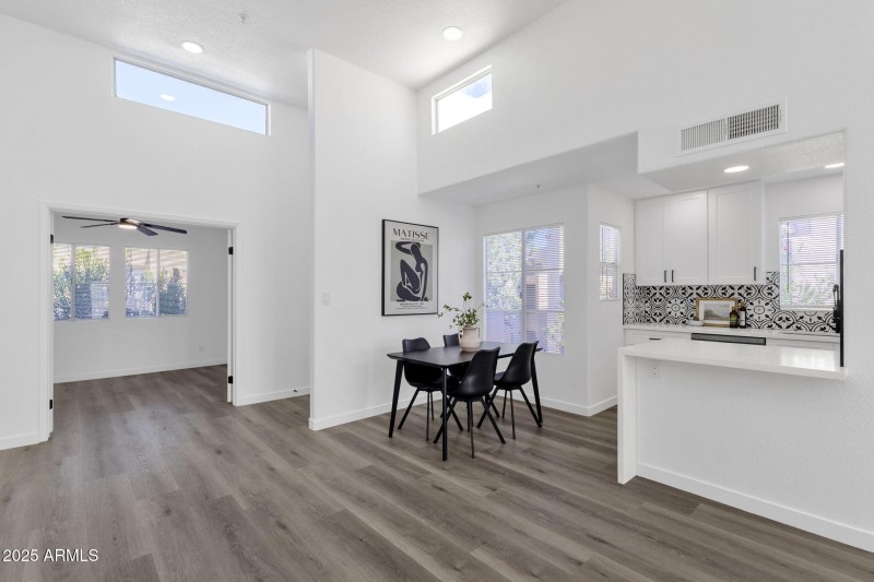 10-web-or-mls-11333-n-92nd-st-2098