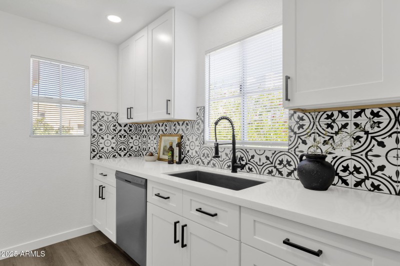 13-web-or-mls-11333-n-92nd-st-2098