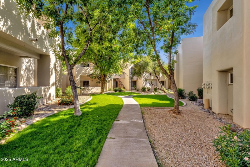 44-web-or-mls-11333-n-92nd-st-2098