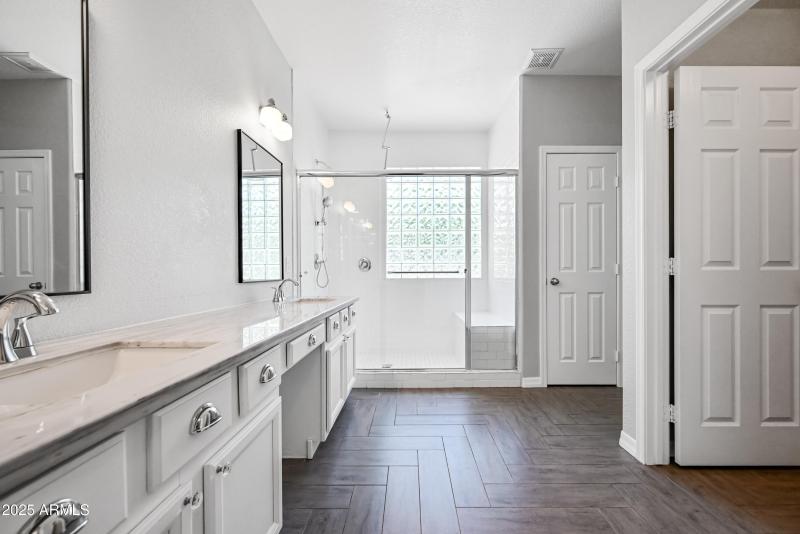 19-17848N15S-ocupix-