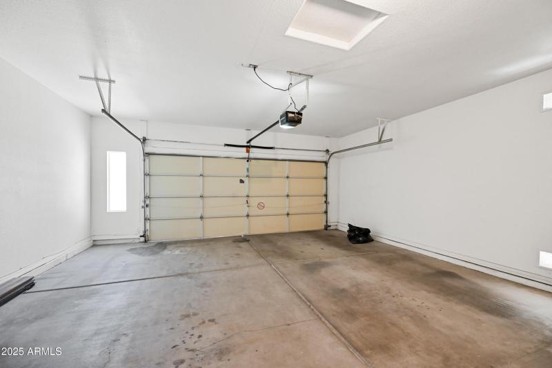 25-17848N15S-ocupix-