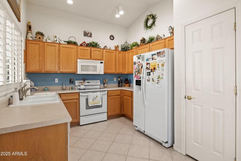 6347 S Pinaleno Pl-11