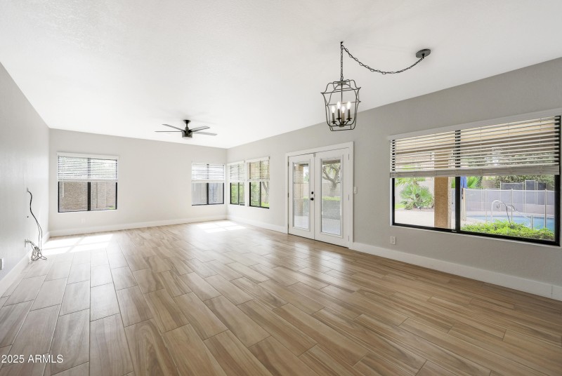 Light and Bright Family Room