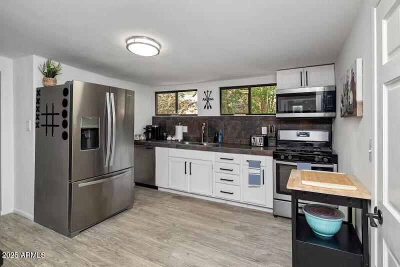 8a0d4182-30dd-47df-9079-087f11774c42