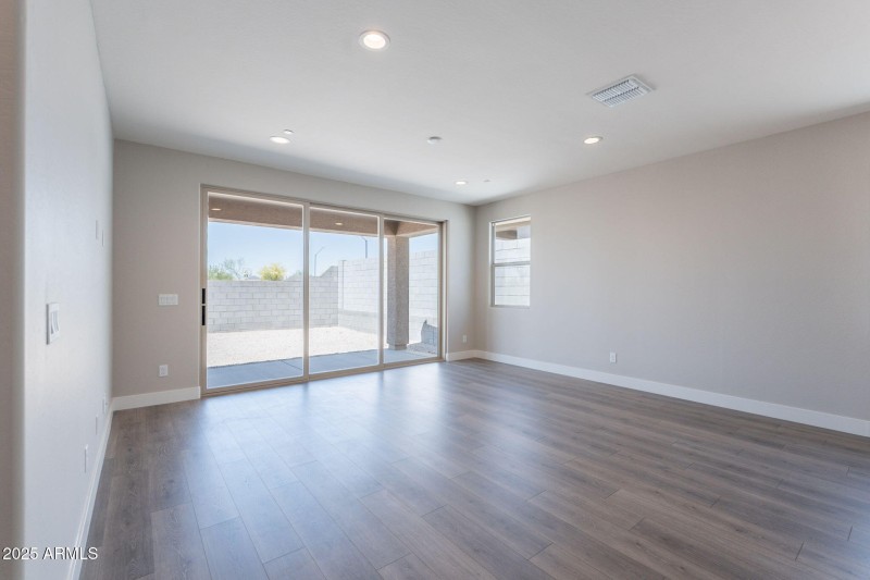 9-web-or-mls-Peoria-9