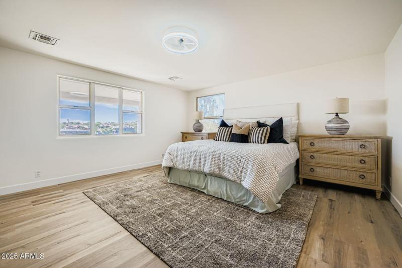 15731 Sycamore Dr - Web Quality - 015 -