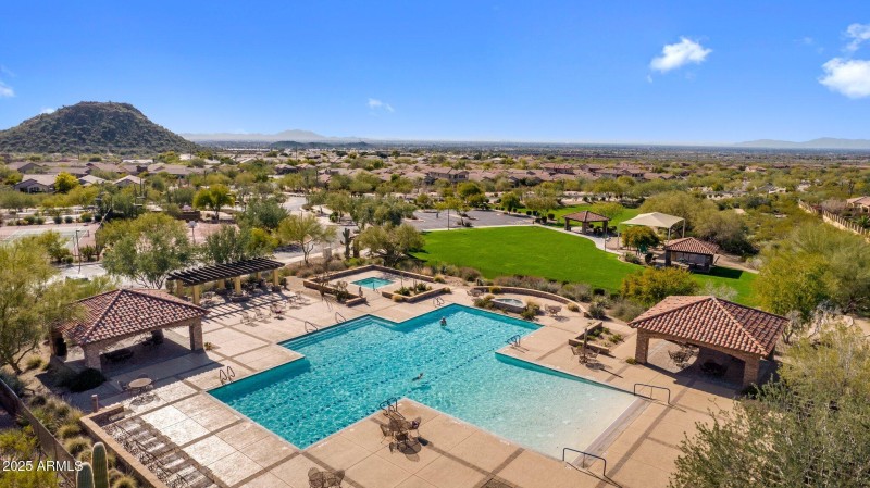 32-web-or-mls-DJI_0157