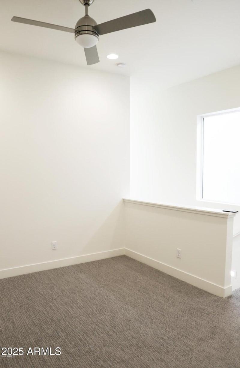 6806 E Lyra Dr Loft