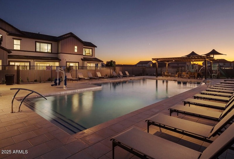 The_Lofts_at_Pioneer_Village_03