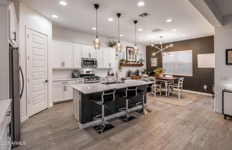 Kitchen & Dining Room