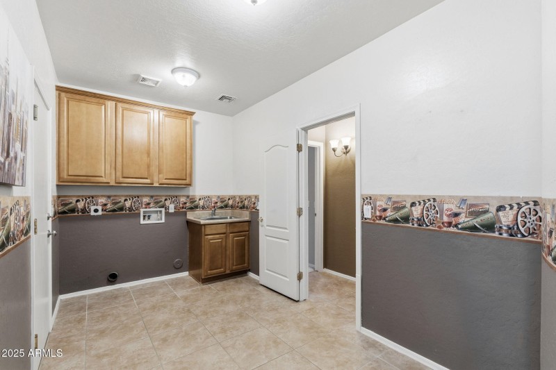 Large Laundry Room
