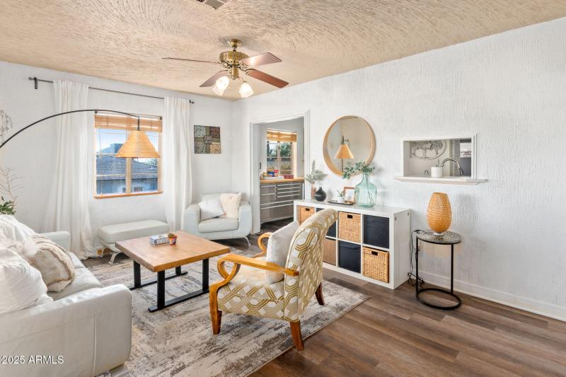 4-web-or-mls-9626 N 1st Ave - MLS Images