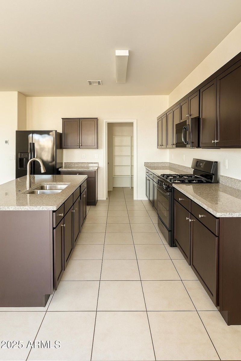 42B05F44-F78F-454C-9BB9-90AE0FFD3009