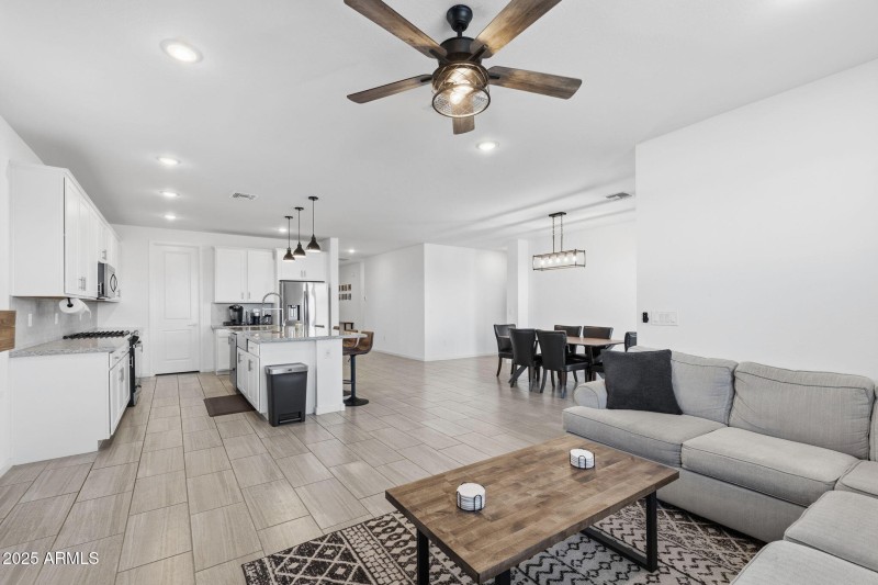 007___4624 W Hannah St