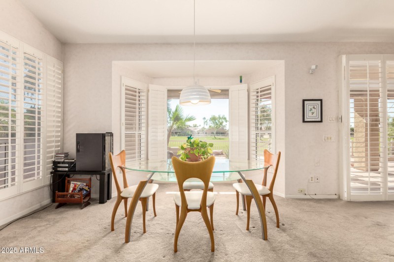 Large Breakfast Nook