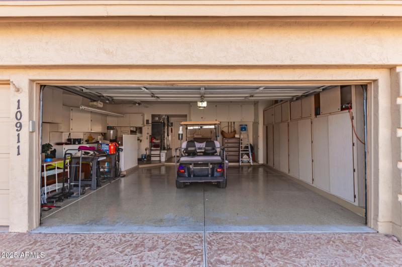 2.5 Car Garage