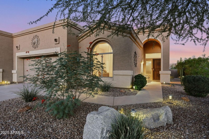 74-web-or-mls-ListerPros-twilight-4