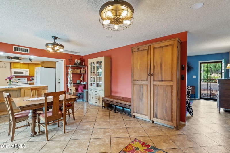 SUPER NICE LIGHT/CEILING FANS