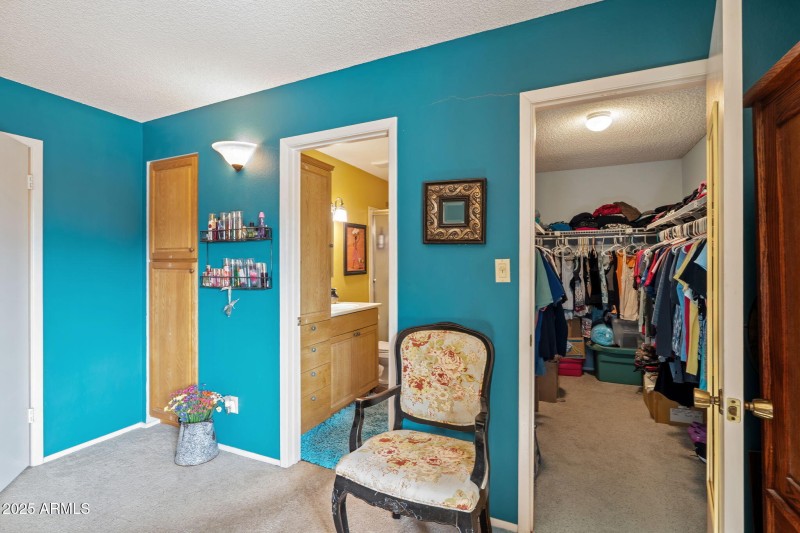 HUGE WALK-IN CLOSET