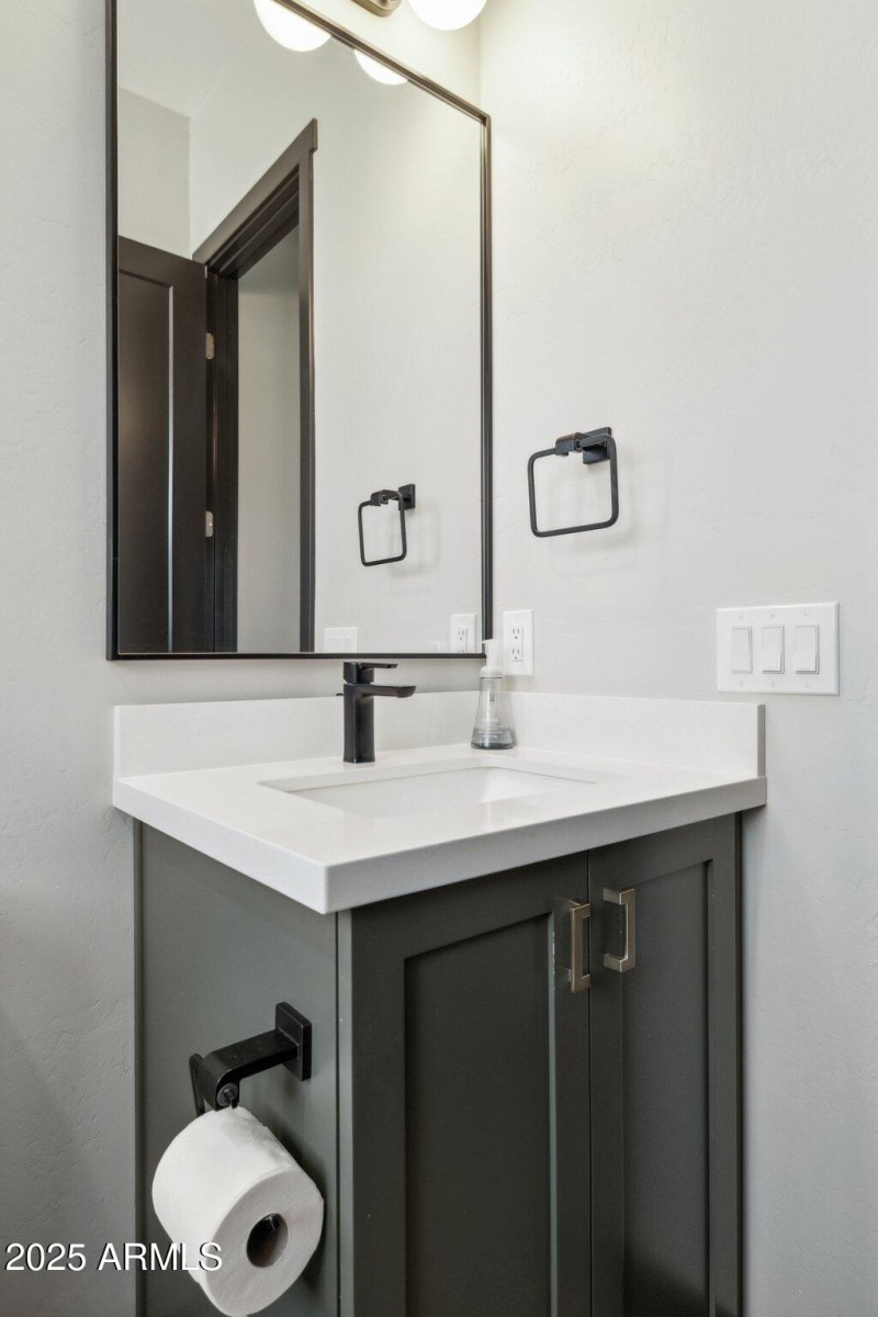 26-web-or-mls-2762-w-highland-meadows-dr