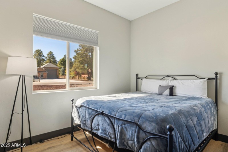 21-web-or-mls-2762-w-highland-meadows-dr