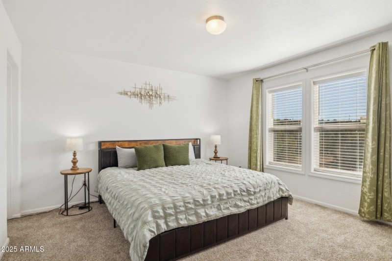 19-web-or-mls-2314-e-clear-point-way