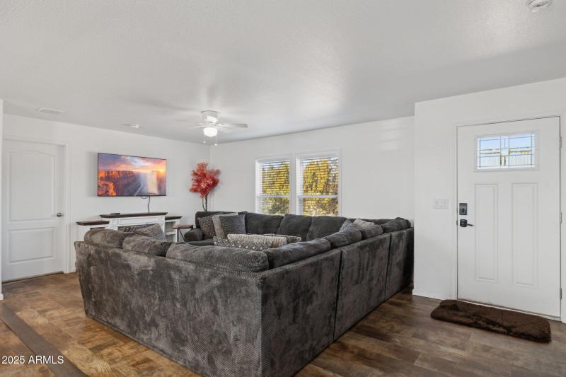 3-web-or-mls-2314-e-clear-point-way