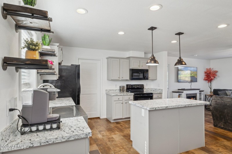 6-web-or-mls-2314-e-clear-point-way