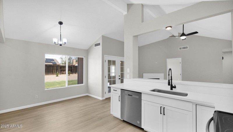 44-web-or-mls-P1321845