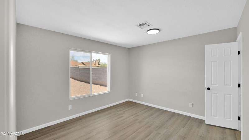 49-web-or-mls-P1321816