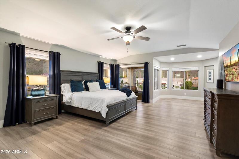 Expansive Primary Retreat