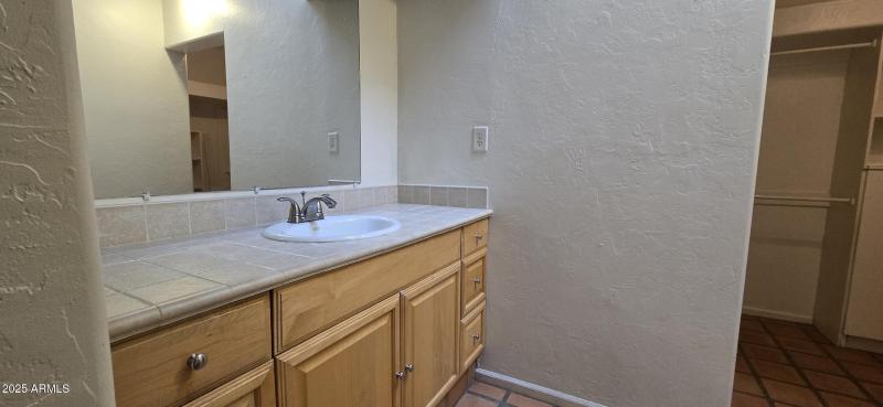 Resized_20251024_082416 (1)