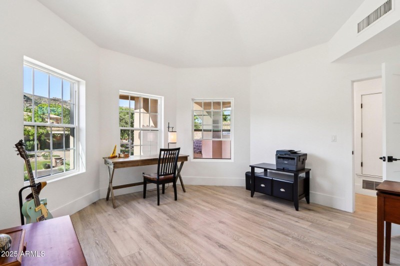 34-web-or-mls-S Tuzigoot Dr-S2410-034