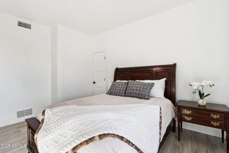 40-web-or-mls-S Tuzigoot Dr-S2410-040