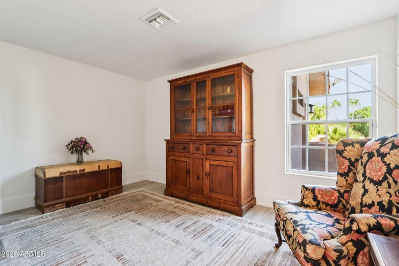 43-web-or-mls-S Tuzigoot Dr-S2410-043