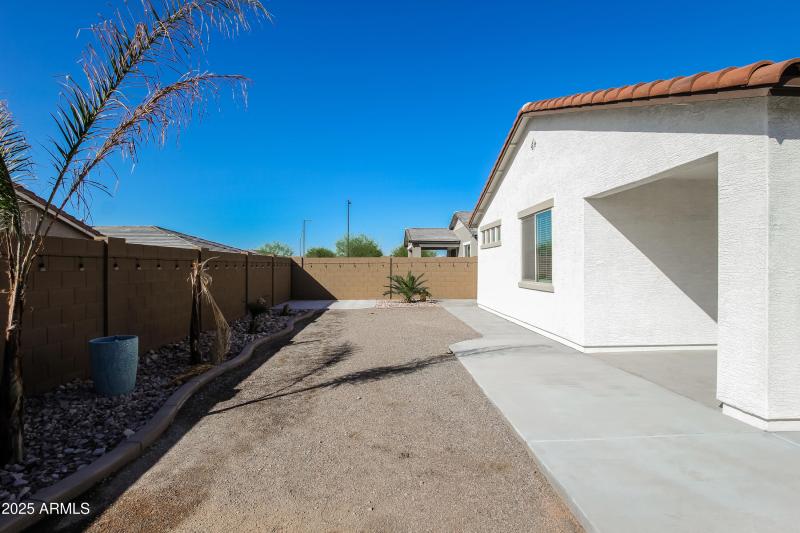 15-photo-Rear-View-c799f376-249c-4ee2-9a