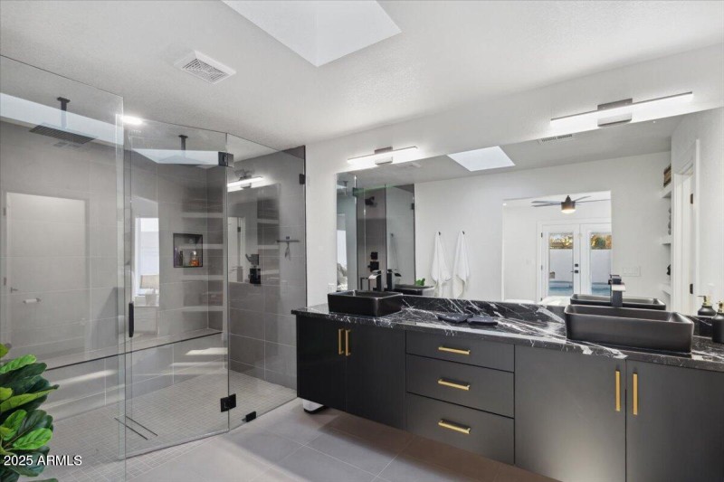 20250801233827659811000000-o