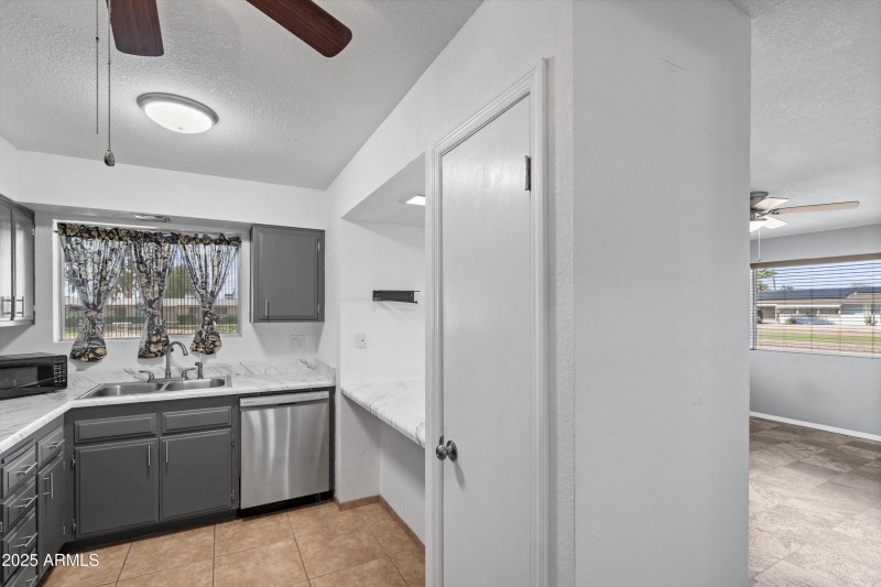 08-Kitchen to Living